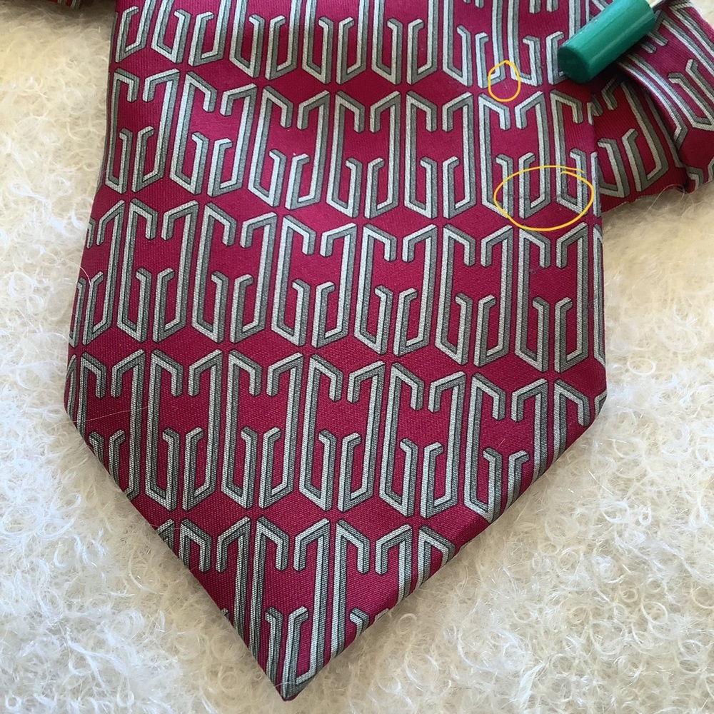 Gucci Vintage Silk Tie Red Interlocking G Logo Geometric Pattern Made in Italy - Picture 13 of 16